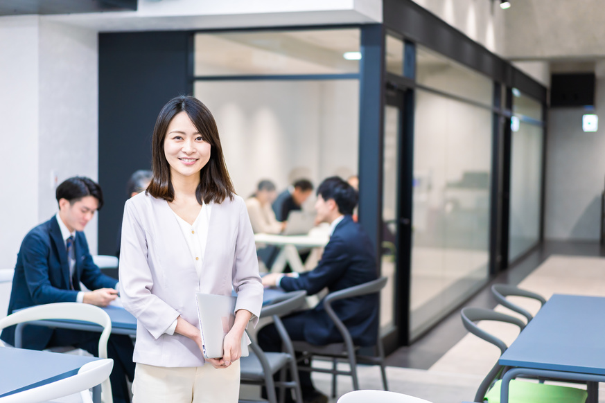 オンラインアウトソーシングとは？依頼費用の相場とおすすめのオンラインアウトソーシングサービス 15社を徹底紹介！